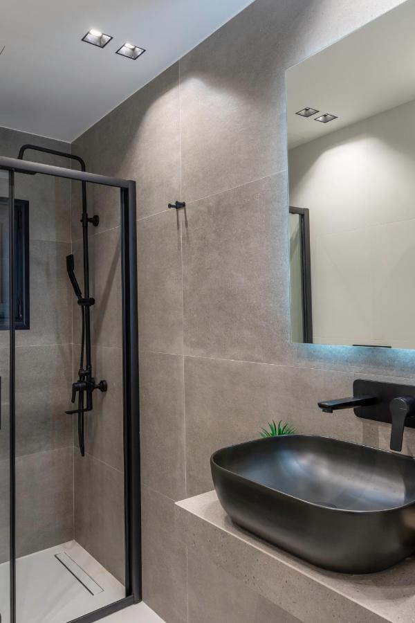 Luxury Studio Apartment In The Heart Of Athens Exterior photo